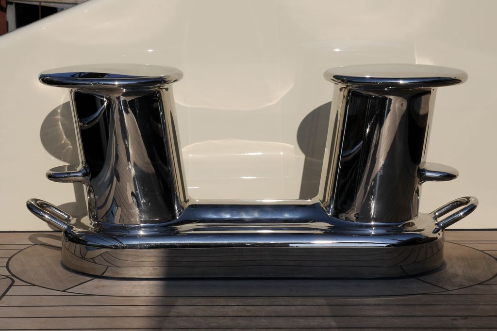 rocky bollard_03 - 1K JPEG