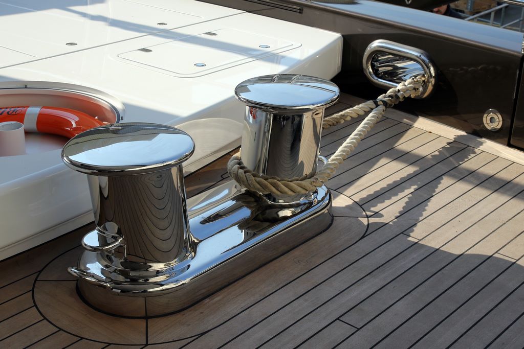 rocky bollard_09 - 1K JPEG